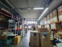 Carros Centre (D25), Factory #568008631